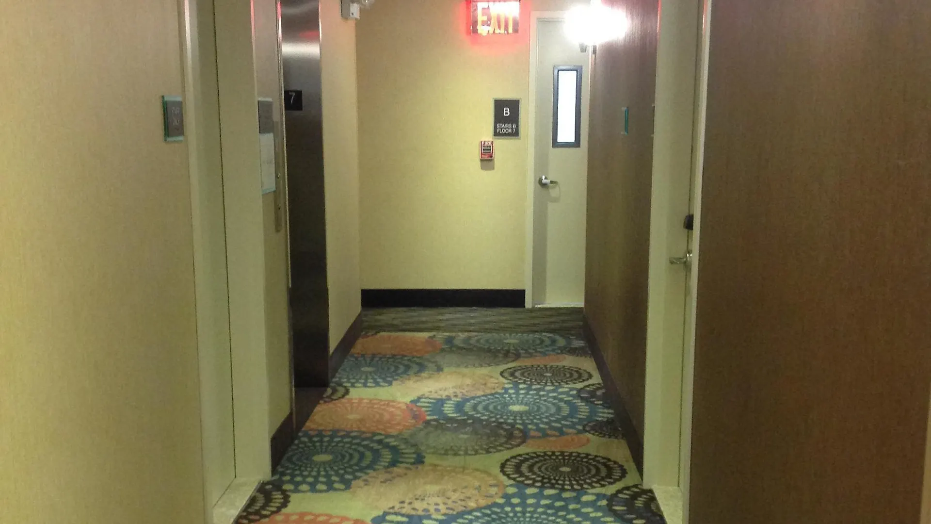 Howard Johnson By Wyndham Jamaica Ny Near Airtrain Jfk New York