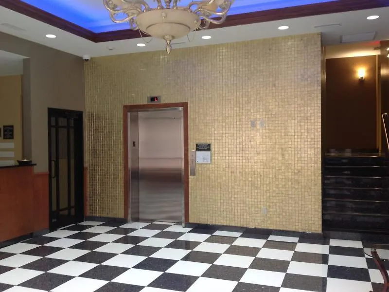 Howard Johnson By Wyndham Jamaica Ny Near Airtrain Jfk New York USA